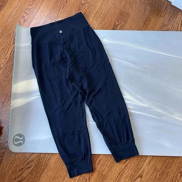 Lululemon I 4 - Picture 6 of 13